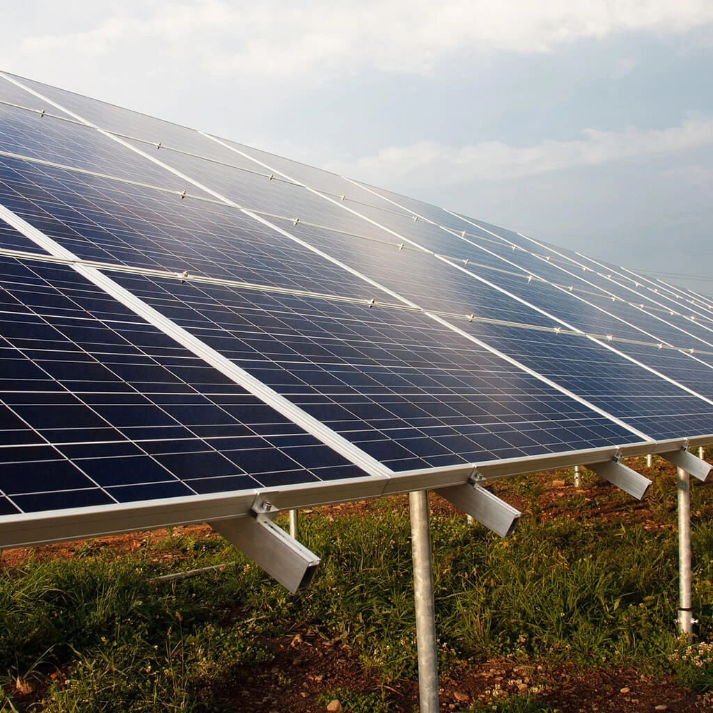 Energy – Electro-technical ceramic components for power plants, renewable energy, and e-mobility, used in high-performance fuses and switches
