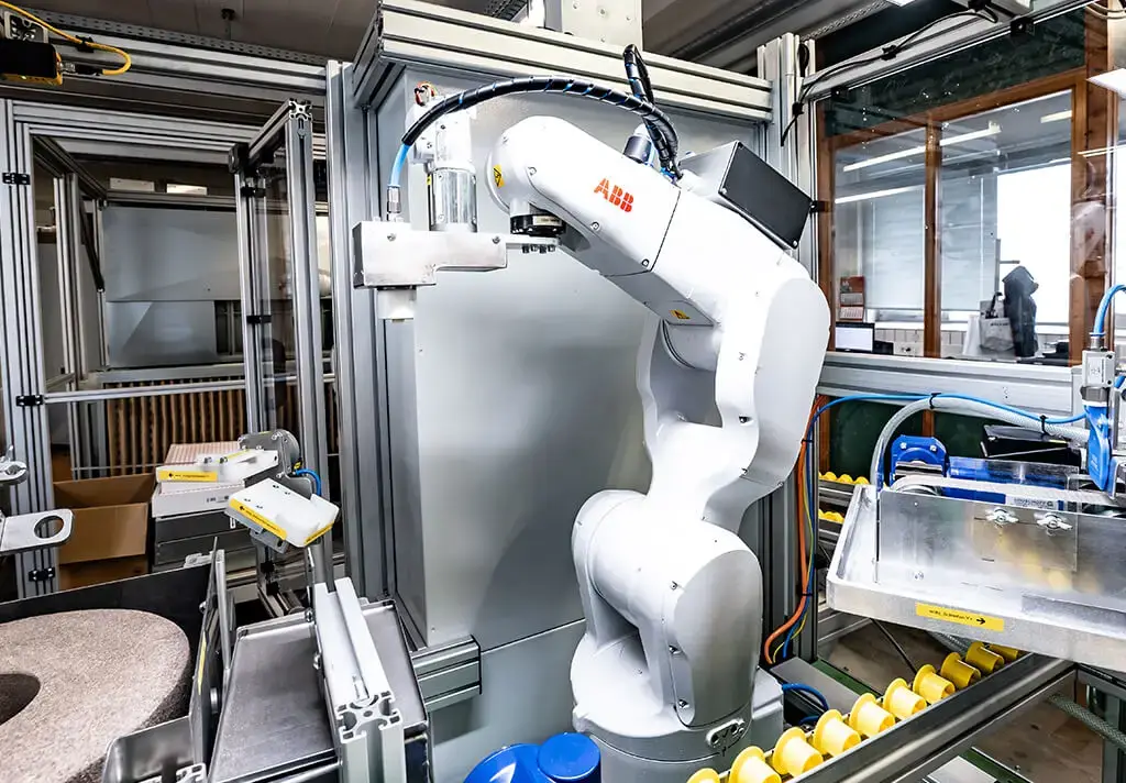 Wir bieten vollautomatische Lösungen zur Optimierung Ihrer Produktionsprozesse