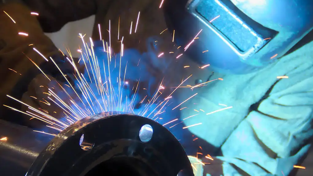Keramische Lösungen für die Metallverarbeitung, einschließlich Maschinenbauteilen für Laserbearbeitung, Drahtherstellung und Aluminiumgießtechnik