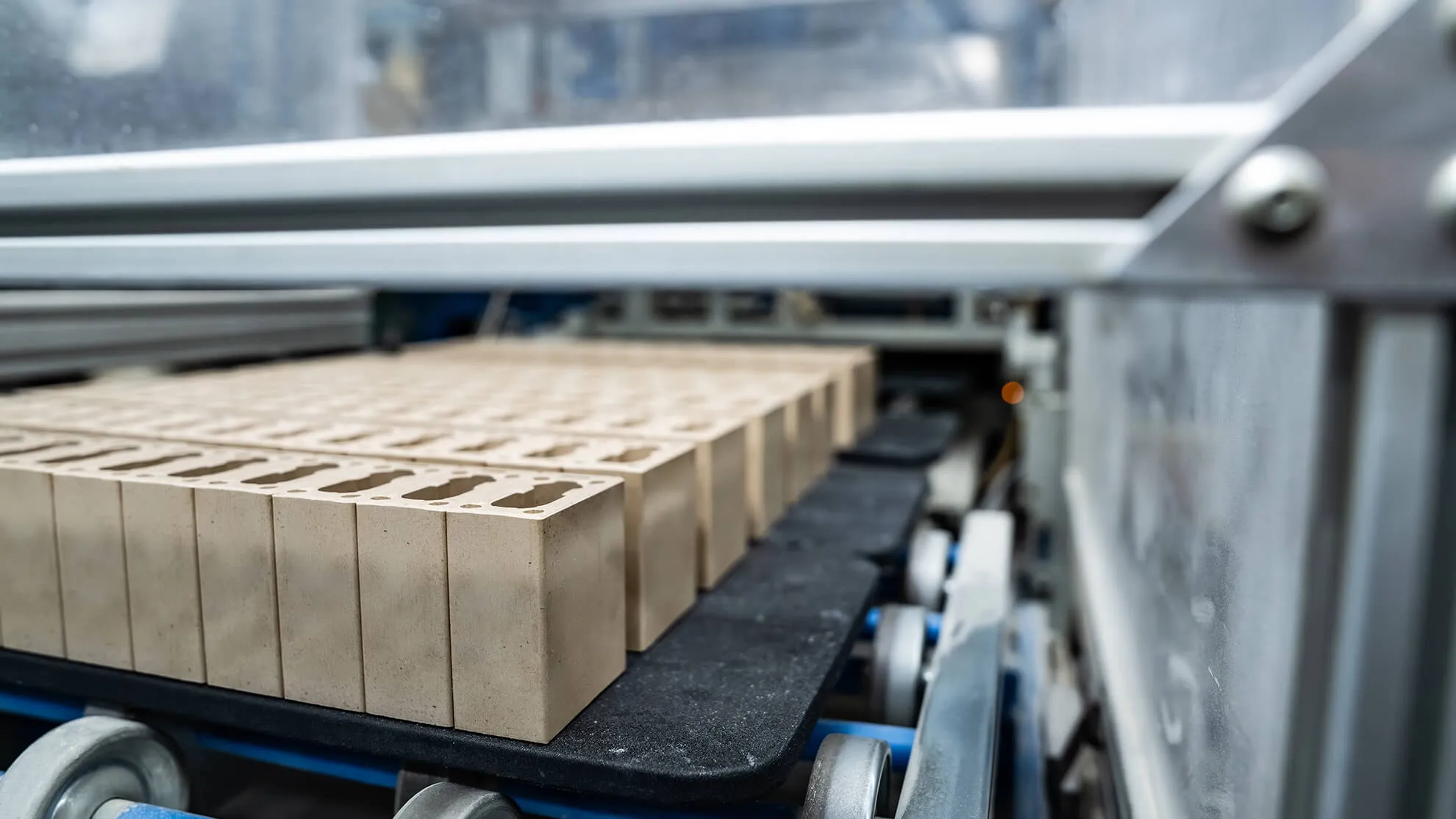 Zuverlässige elektrotechnische Keramik – für mehr Sicherheit und höhere Effizienz in Anlagen und Geräten