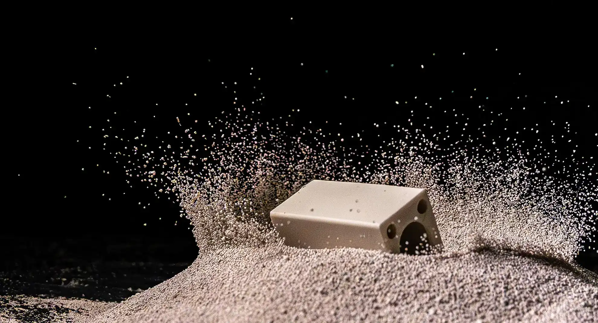 Diverse ceramic materials – oxide ceramics, non-oxide ceramics, and silicate ceramics, produced via technical ceramic manufacturing