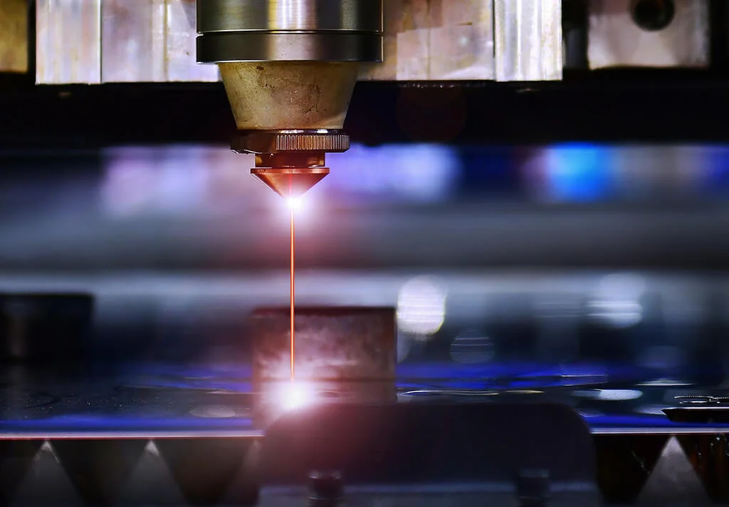 Lasertechnik – Keramische Laserdüsen und Isolationsbauteile für stabile Laseranlagen, ohne Schmiermittel und ohne Risiko von Verschmutzungen