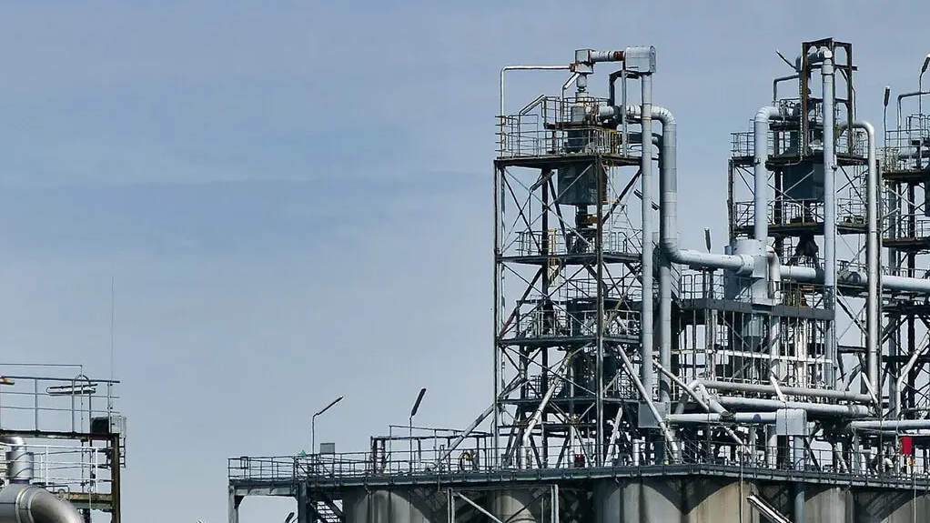 High-quality ceramic solutions for chemical plants, including wear protection in pump technology, valve technology, and filtration with ceramic membranes